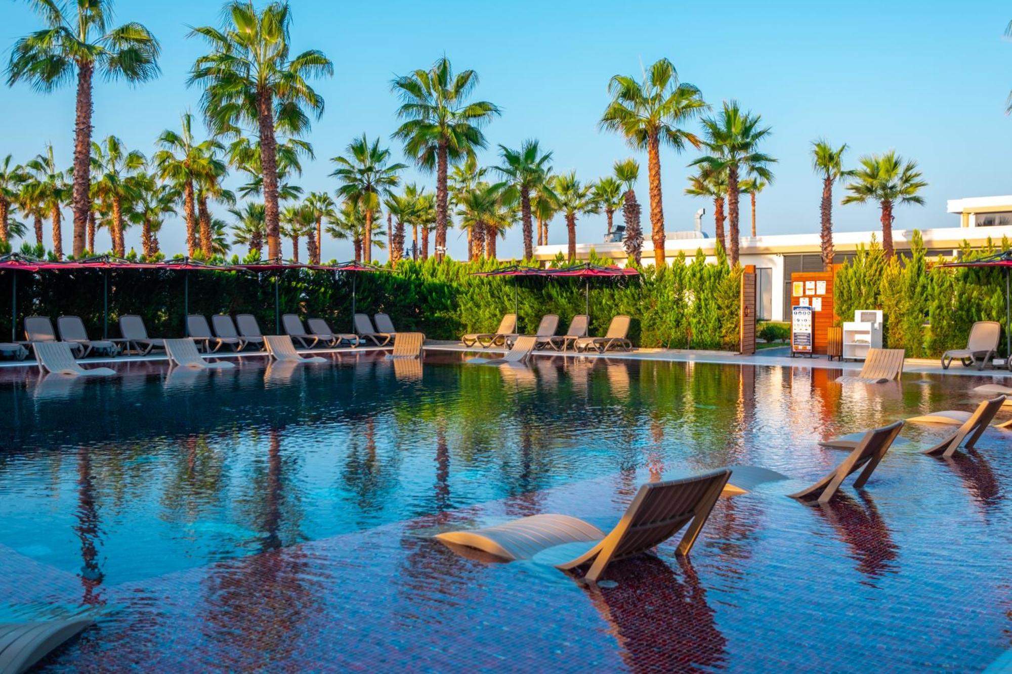 Serenity Queen Hotel Алания Экстерьер фото